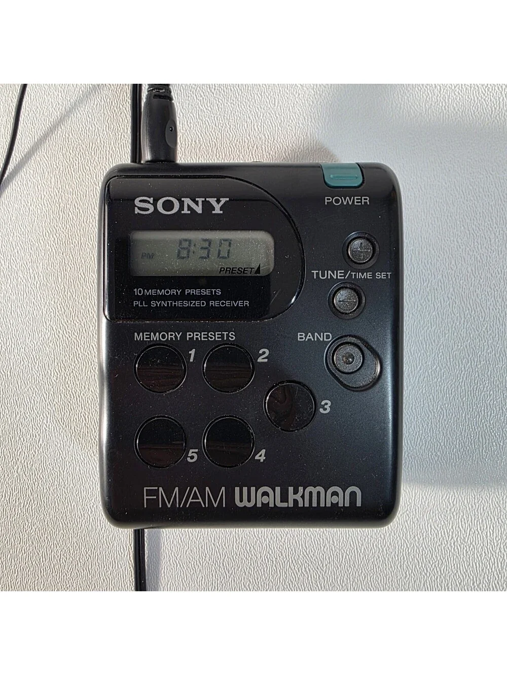 VTG Sony Walkman SRF-M33 AM/FM Walkman Radio w/ Original Headphones & Batteries